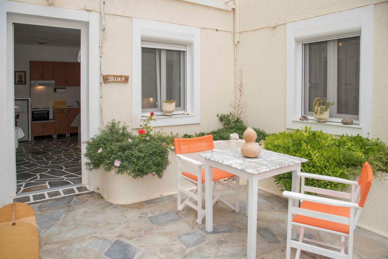 Papafragas Studios Pachaina Exterior photo